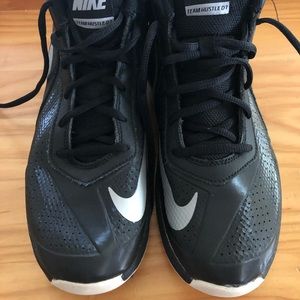 Kids' Nike Hustle D 7 Basketball Shoes